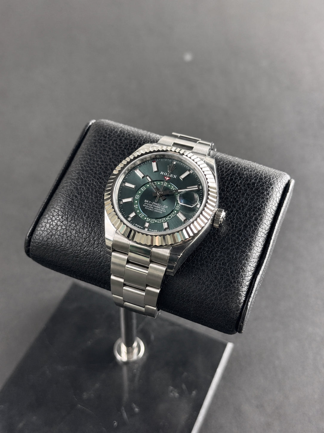 Rolex Sky-Dweller 42 Mint