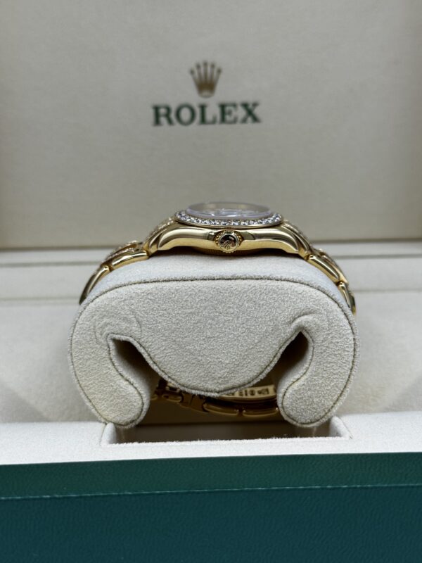 Rolex Pearl Master Lady Yellow Gold 69298 – Image 4