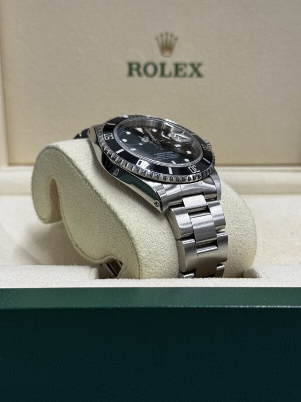 Rolex Submariner black Date 16610 WITH HOLES – Image 6