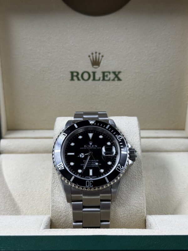 Rolex Submariner Date - 16610 – Image 2
