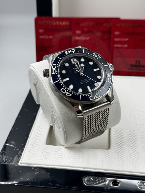 Omega Seamaster Bond 007 60th Anniversary - Image 5