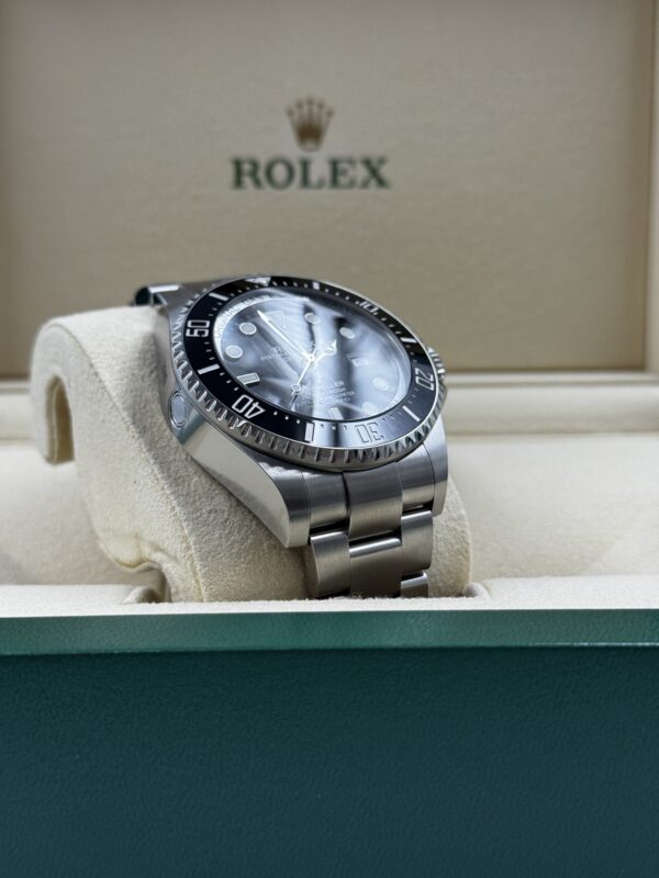 Rolex Sea Dweller - 126660 – Image 2