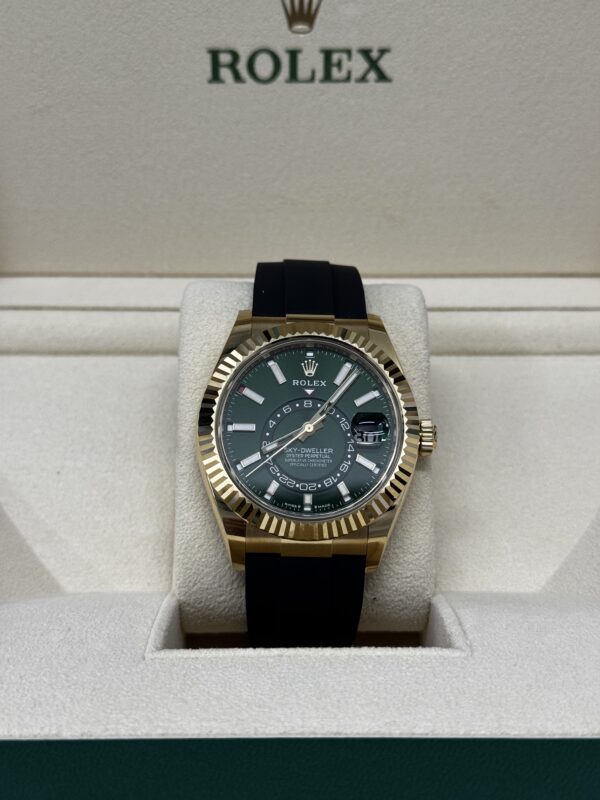 Rolex Sky Dweller Yellow Gold Green - Image 4