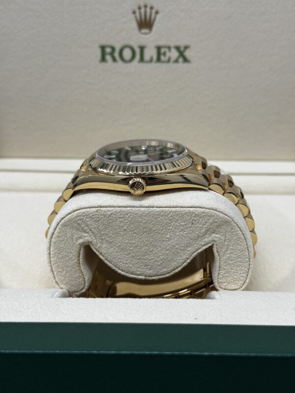 Rolex Day Date 40 Yellow Gold Black Baguette – Image 6