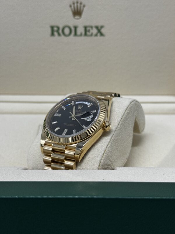 Rolex Day Date 40 Yellow Gold Black Baguette – Image 3