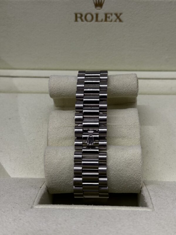 Rolex Day Date 36 Platinum 6 screws – Image 3