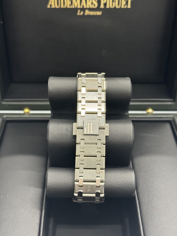 Audemars Piguet Royal Oak JUMBO 16202st – Image 3