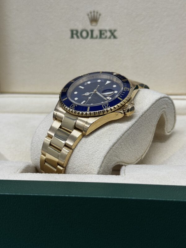 Rolex Submariner Date 18kt Yellow Gold Blue – Image 6