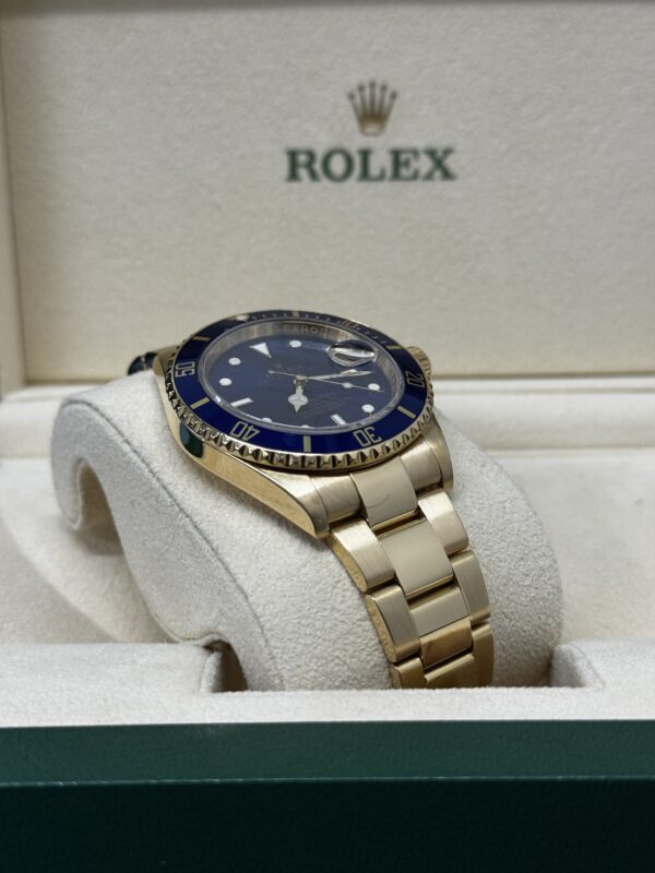 Rolex Submariner Date 18kt Yellow Gold Blue – Image 5