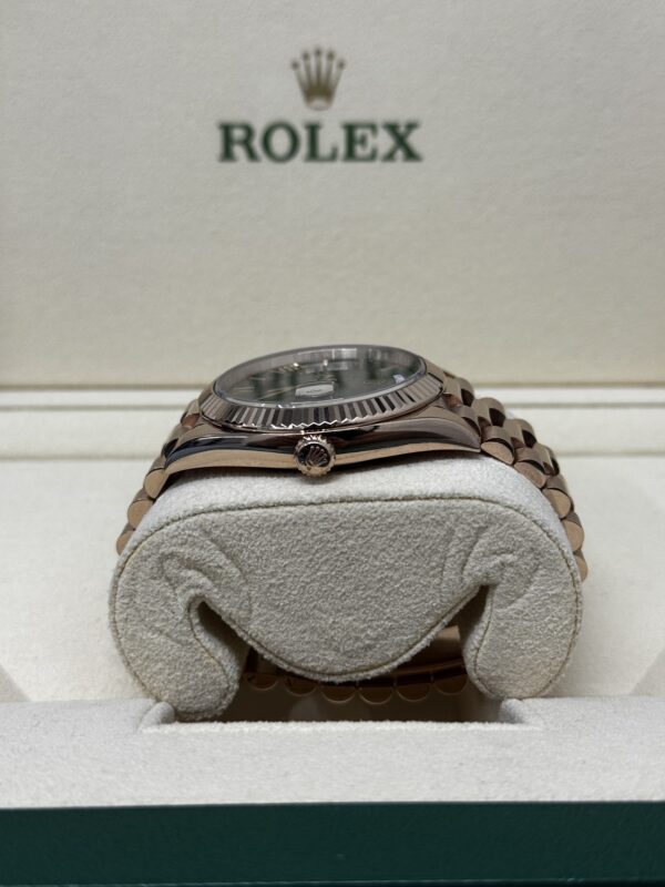 Rolex Day Date 40 Olive – Image 2