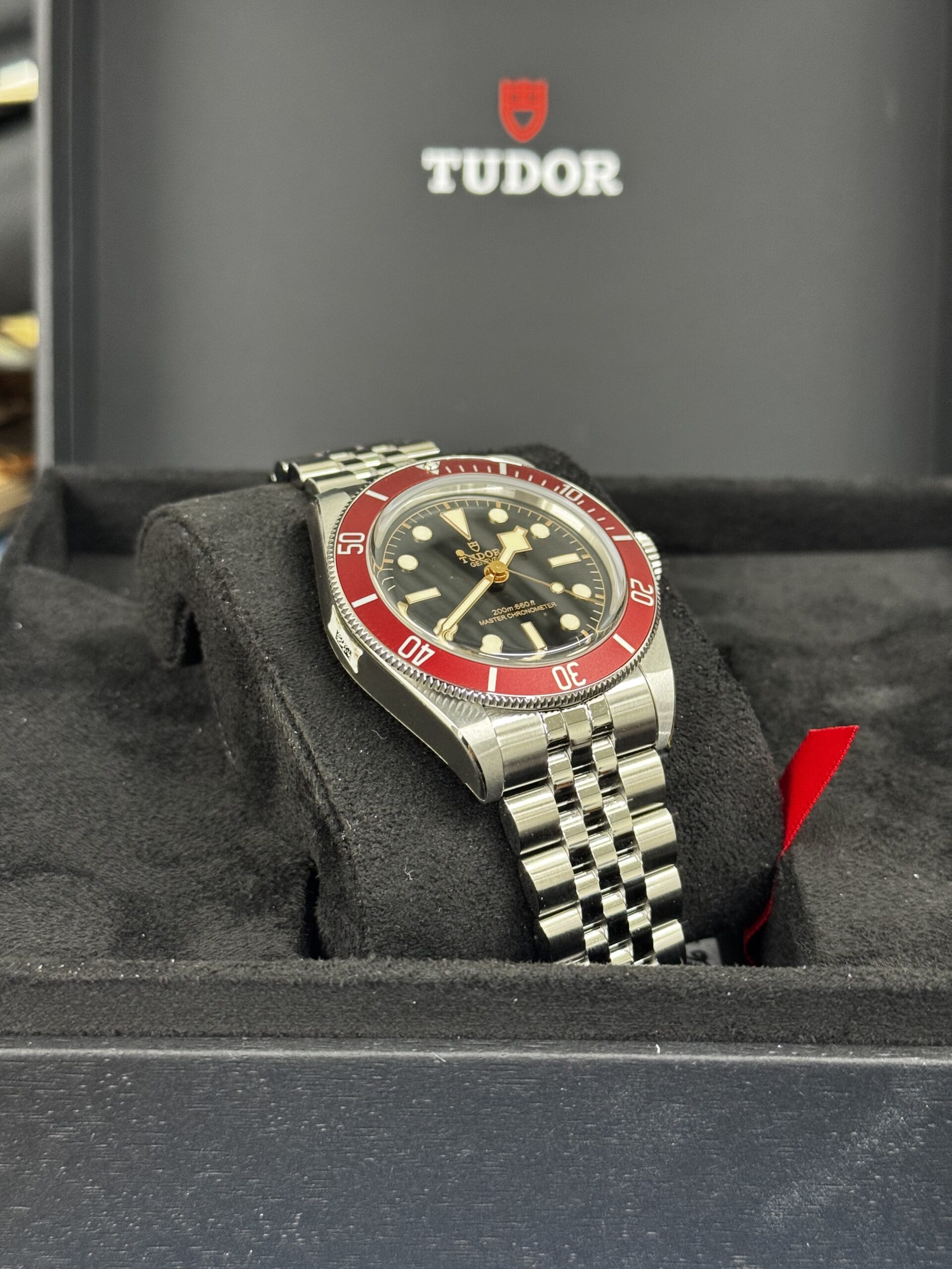 Tudor Black Bay 41 Burgundy *CONSIGNATION* – Image 7