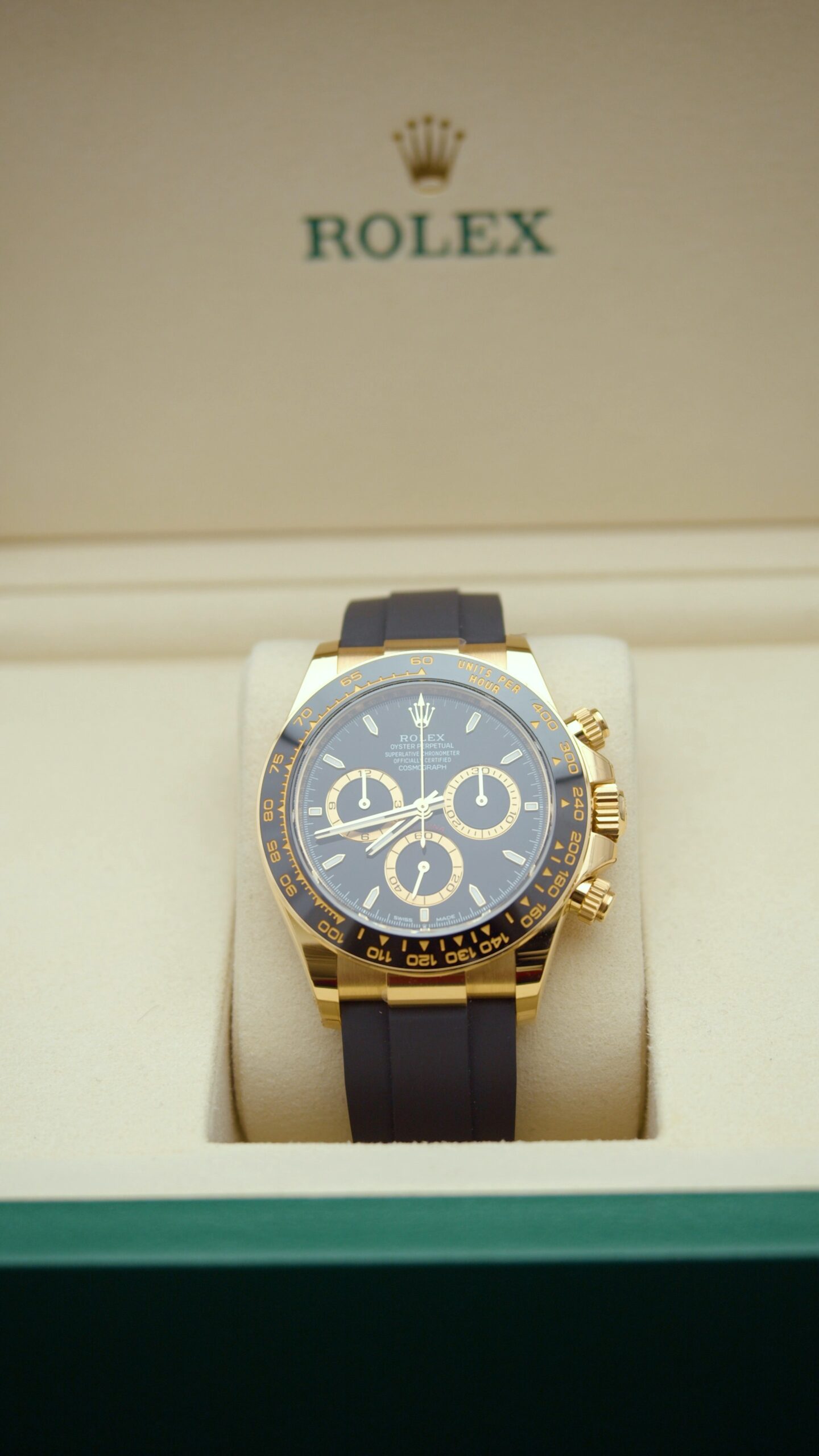 Rolex Daytona 18kt Yellow Gold Black Dial - 126518LN – Image 2