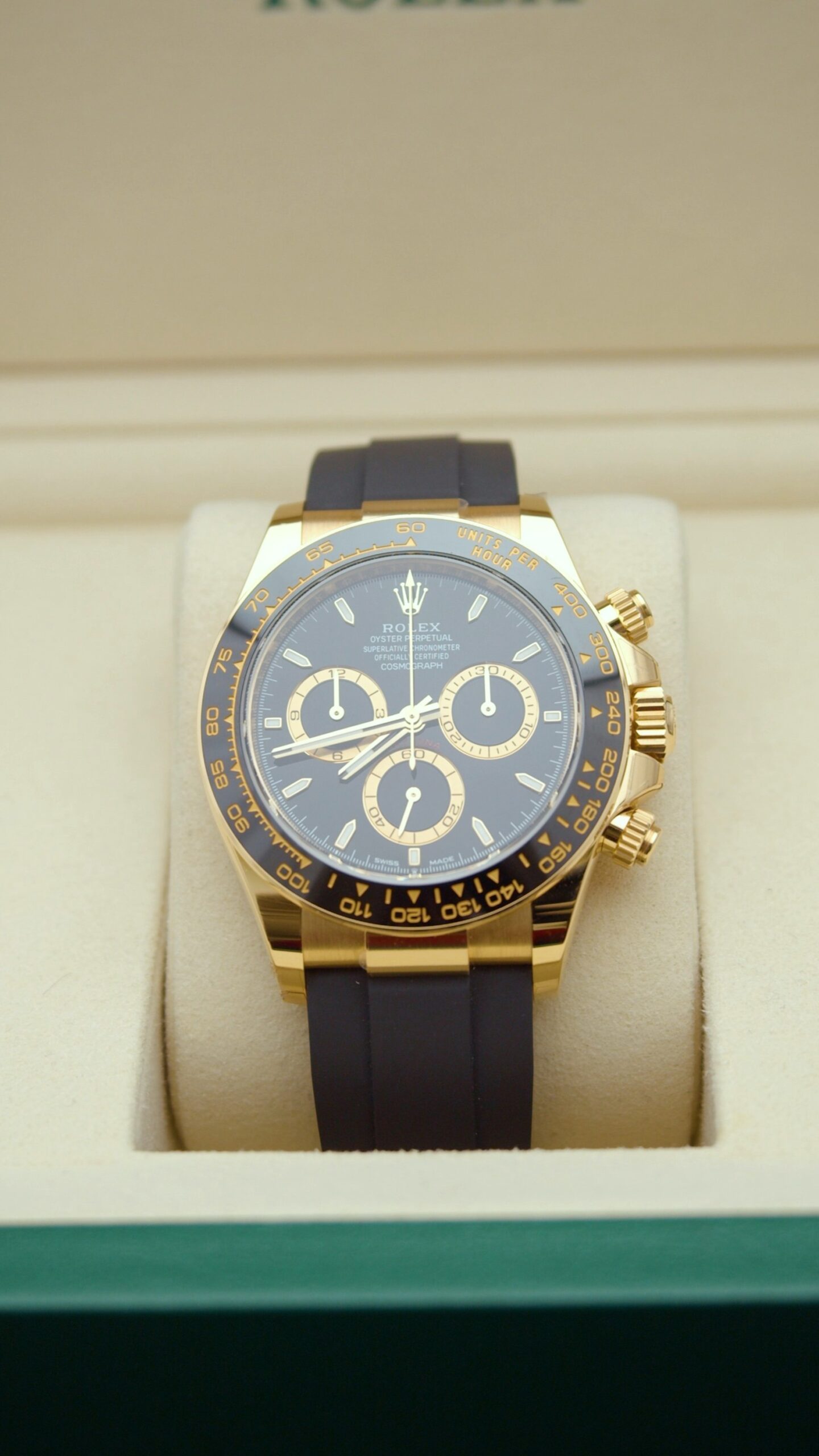 Rolex Daytona 18kt Yellow Gold Black Dial - 126518LN – Image 3