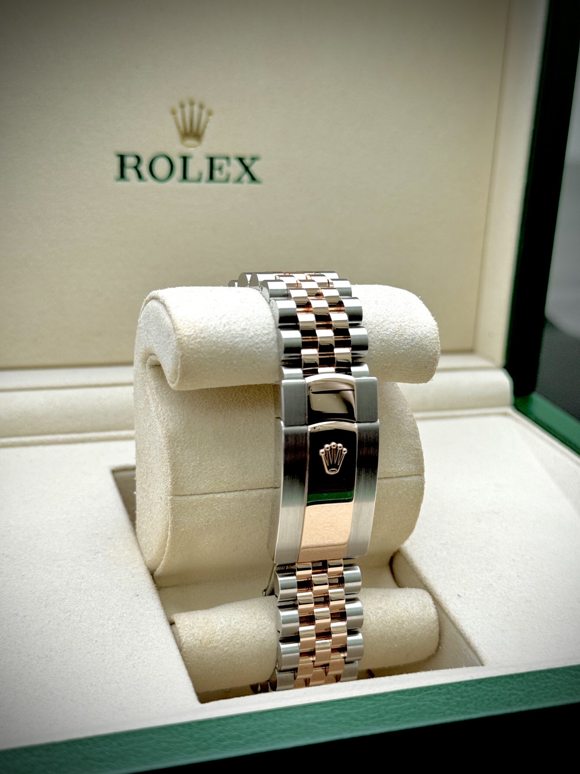 Rolex Datejust 36 TT Black Diam Marker - 126231 – Image 5