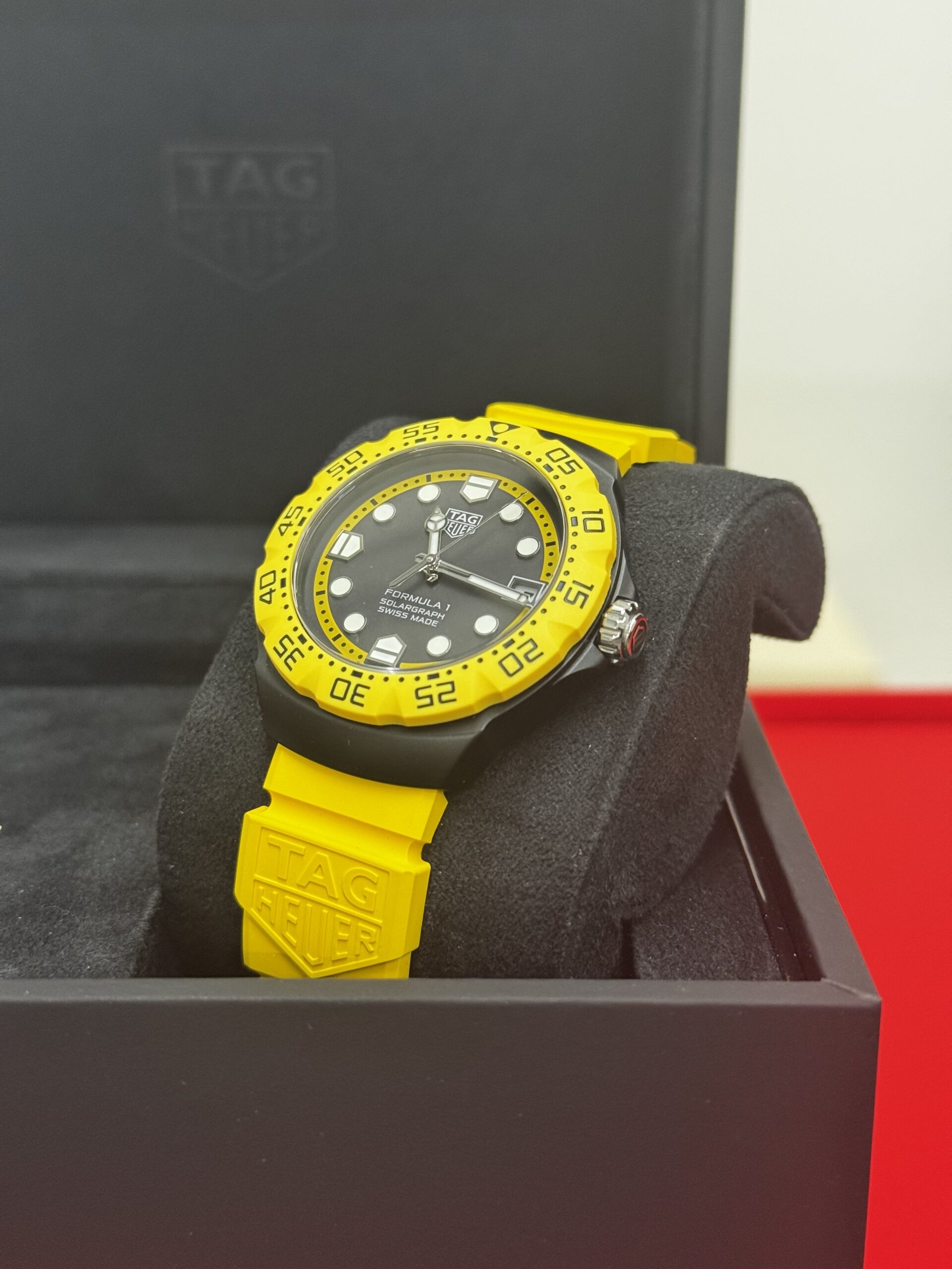 TAG Heuer Formula 1 Solargraph – Image 4