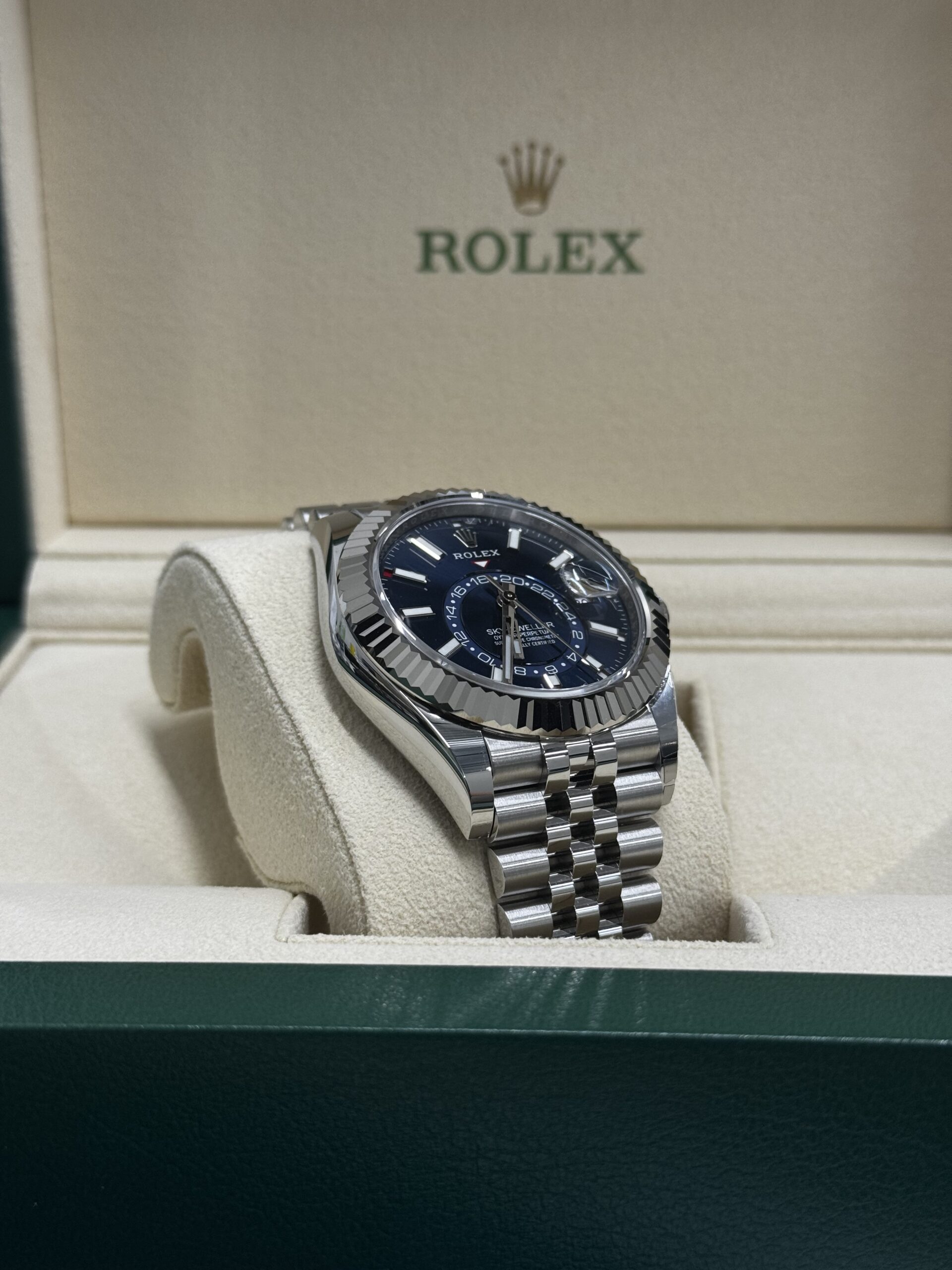 Rolex Skydweller Blue Jubilee – Image 3