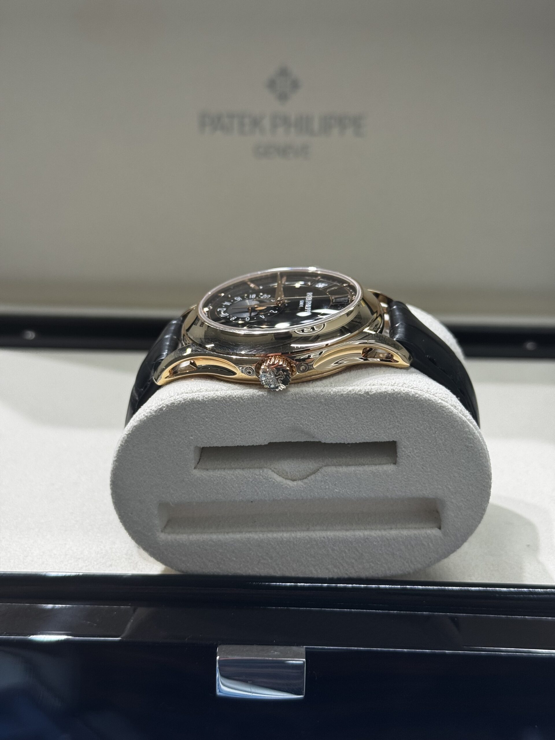 Patek Philippe Annual Calendar - 5205R – Image 5