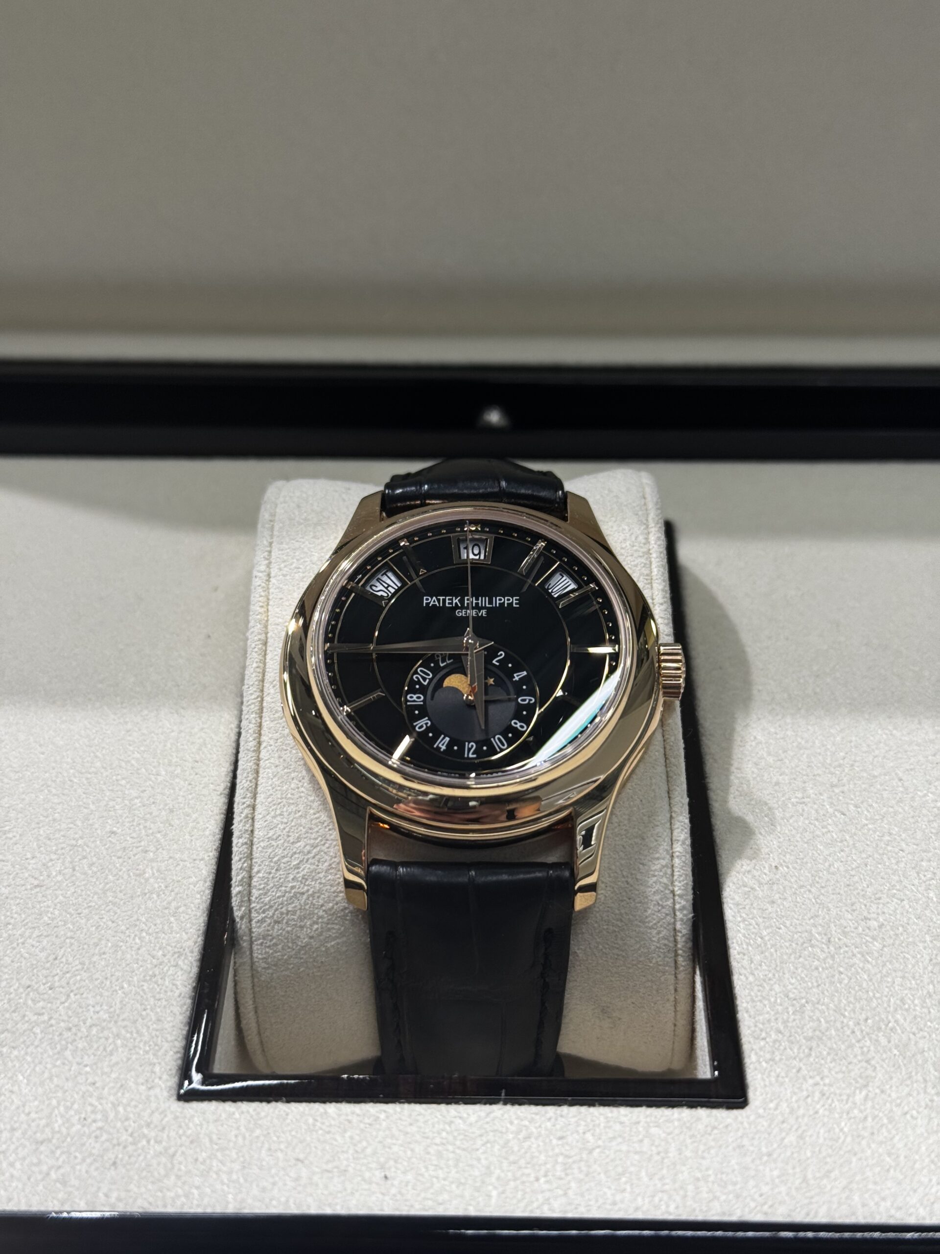 Patek Philippe Annual Calendar - 5205R – Image 7